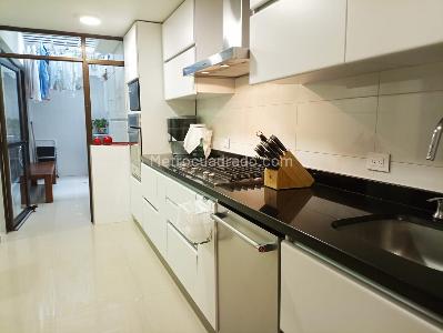 Apartamento de 3 alcobas en venta en Santa Barbara Central, Bogotá, 166 m² · foto 16 de 20