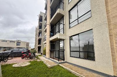 Apartamento de 2 alcobas en venta en Cajica Cundinamarca, Cajicá, 62 m² · foto 2 de 19