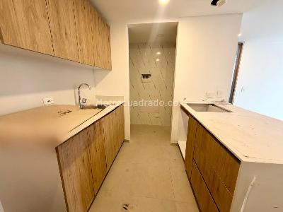 Apartamento en venta en Quinta Paredes, Bogotá · foto 7 de 17