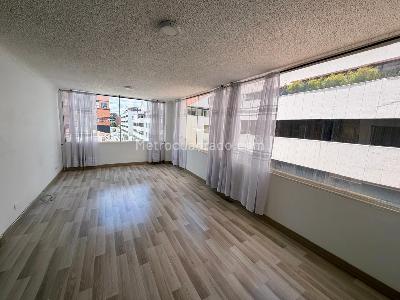 Apartamento de 3 alcobas en venta en Santa Paula, Bogotá, 85 m² · foto 2 de 20