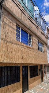 Casa de 5 alcobas en venta en Britalia, Bogotá, 570 m² · foto 2 de 19