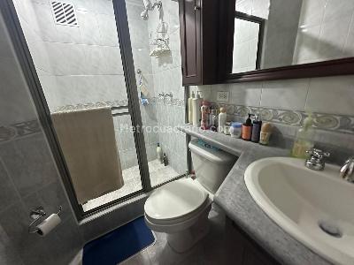Apartamento de 4 alcobas en venta en Ciudad Salitre Oriental, Bogotá, 272 m² · foto 10 de 13