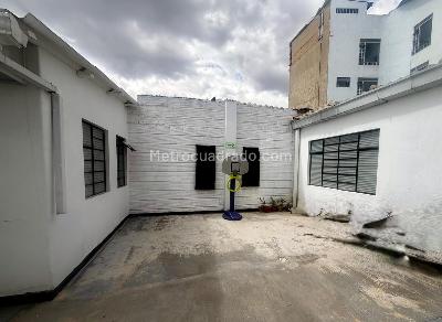Casa de 5 alcobas en venta en Normandia Ii, Bogotá, 347 m² · foto 16 de 20