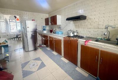 Casa de 5 alcobas en venta en Normandia Ii, Bogotá, 347 m² · foto 13 de 20