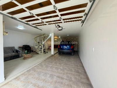 Casa de 5 alcobas en venta en Hayuelos, Bogotá, 300 m² · foto 19 de 20