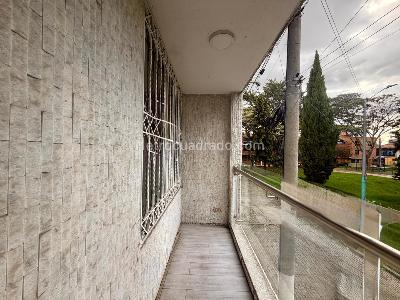Casa de 5 alcobas en venta en Hayuelos, Bogotá, 300 m² · foto 3 de 20