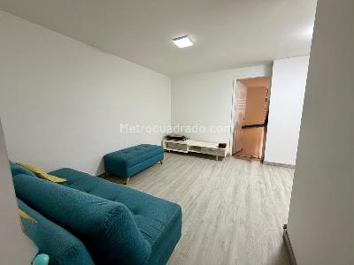 Casa de 5 alcobas en venta en Hayuelos, Bogotá, 300 m² · foto 2 de 20