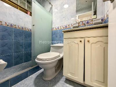 Casa de 5 alcobas en venta en Hayuelos, Bogotá, 300 m² · foto 11 de 20