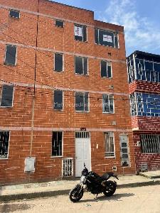 Apartamento de 3 alcobas en venta en Tres Torres Ducales, Soacha, 39 m² · foto 8 de 8