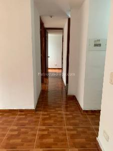 Apartamento de 3 alcobas en venta en Parque Campestre, Soacha, 52 m² · foto 3 de 4