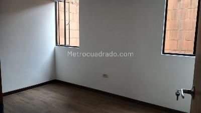 Apartamento de 3 alcobas en venta en La Trinidad, Soacha, 44 m² · foto 5 de 8