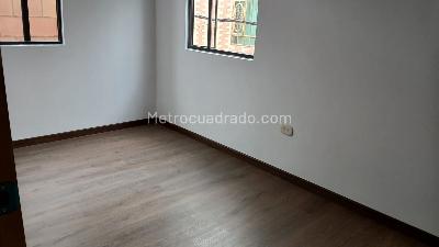 Apartamento de 3 alcobas en venta en La Trinidad, Soacha, 44 m² · foto 6 de 8