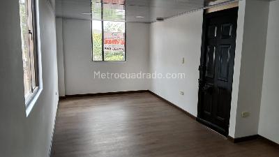 Apartamento de 3 alcobas en venta en La Trinidad, Soacha, 44 m² · foto 3 de 8