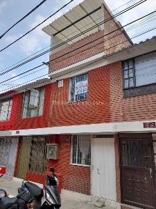 Casa de 5 alcobas en venta en Portalegre, Soacha, 36 m² · foto 2 de 13