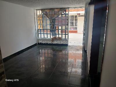 Apartamento de 3 alcobas en venta en Nuevo Compartir, Soacha, 50 m² · foto 3 de 16