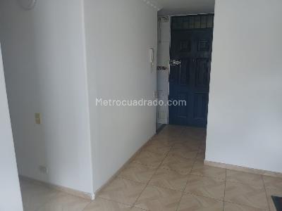 Apartamento de 3 alcobas en venta en Chico Sur, Soacha, 41 m² · foto 4 de 9