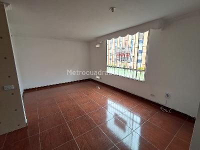Apartamento de 2 alcobas en venta en La Oportunidad 2, Soacha, 37 m² · foto 2 de 16