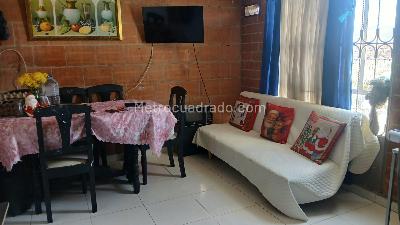 Apartamento de 3 alcobas en venta en Triunfo 1, Soacha, 49 m² · foto 2 de 11
