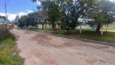 Casa de 5 alcobas en venta en San Nicolas, Soacha, 72 m² · foto 2 de 17
