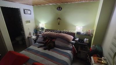 Apartamento en venta en Granada Norte, Bogotá · foto 4 de 13