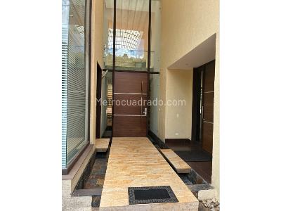 Casa de 4 alcobas en venta en San Jose De Bavaria, Bogotá, 588 m² · foto 2 de 20
