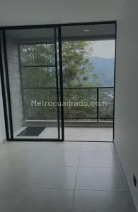 Apartamento de 2 alcobas en venta en El Poblado, Medellín, 70 m² · foto 16 de 16