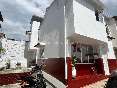Casa de 3 alcobas en venta en Alfonso Lopez, Bucaramanga, 115 m² · foto 2 de 11