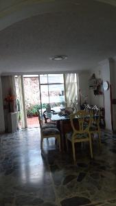 Casa de 5 alcobas en venta en Altos De Cabecera, Bucaramanga, 90 m² · foto 3 de 6