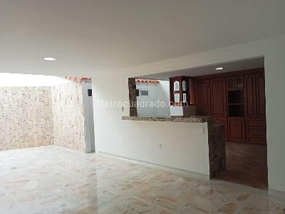 Casa de 4 alcobas en venta en Conjunto Cerrado La Pera, Floridablanca, 305 m² · foto 15 de 16