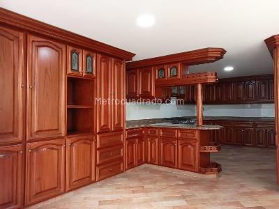 Casa de 4 alcobas en venta en Conjunto Cerrado La Pera, Floridablanca, 305 m² · foto 7 de 16
