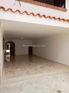 Casa de 4 alcobas en venta en Conjunto Cerrado La Pera, Floridablanca, 305 m² · foto 2 de 16