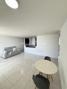 Apartamento de 3 alcobas en venta en Centro, Bucaramanga, 74 m² · foto 2 de 13