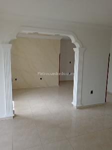 Apartamento de 3 alcobas en venta en Ub Portales Del Campestre, Floridablanca, 78 m² · foto 4 de 17