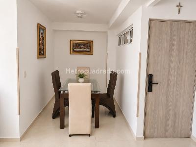 Apartamento de 3 alcobas en venta en Asturias, Floridablanca, 76 m² · foto 4 de 10