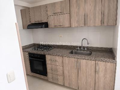 Apartamento de 3 alcobas en venta en Asturias, Floridablanca, 76 m² · foto 8 de 10