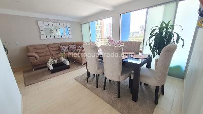 Apartamento de 3 alcobas en venta en Calle 200, Floridablanca, 98 m² · foto 4 de 9