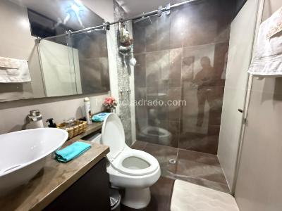Apartamento de 4 alcobas en venta en Altos De Cabecera, Bucaramanga, 184 m² · foto 7 de 12