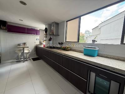 Apartamento de 4 alcobas en venta en Altos De Cabecera, Bucaramanga, 184 m² · foto 6 de 12