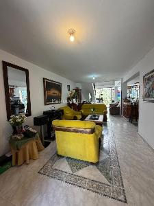 Casa de 5 alcobas en venta en Provenza, Bucaramanga, 240 m² · foto 4 de 17