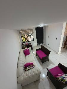 Casa de 5 alcobas en venta en Diamante 2, Bucaramanga, 200 m² · foto 2 de 20