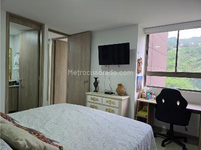Apartamento de 3 alcobas en venta en Las Lomitas, Sabaneta, 86 m² · foto 13 de 15