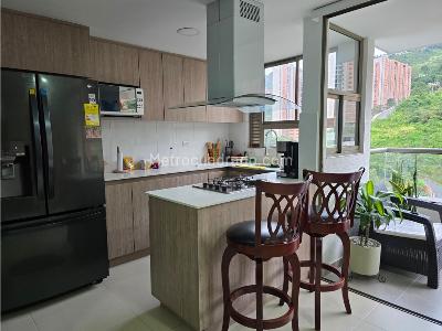 Apartamento de 3 alcobas en venta en Las Lomitas, Sabaneta, 86 m² · foto 3 de 15