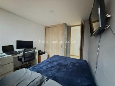 Apartamento en venta en Loma Del Esmeraldal, Envigado · foto 8 de 15