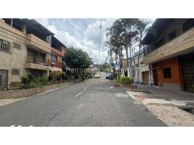 Casa de 4 alcobas en venta en Boston, Medellín, 171 m² · foto 3 de 20
