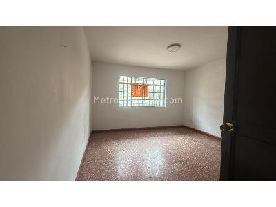 Casa de 4 alcobas en venta en Boston, Medellín, 171 m² · foto 5 de 20