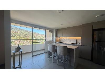Apartamento de 2 alcobas en venta en Calasanz, Medellín, 65 m² · foto 1 de 15
