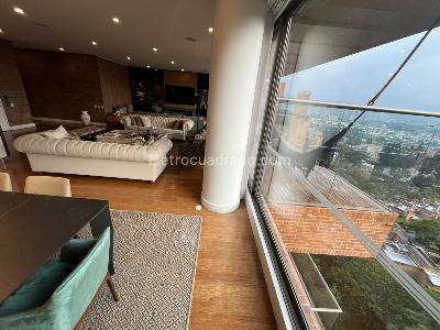 Apartamento de 4 alcobas en venta en Cerros Altos De Suba, Bogotá, 253 m² · foto 16 de 20