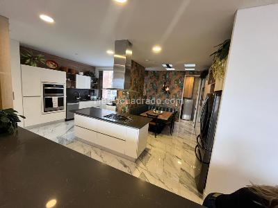 Apartamento de 4 alcobas en venta en Cerros Altos De Suba, Bogotá, 253 m² · foto 3 de 20