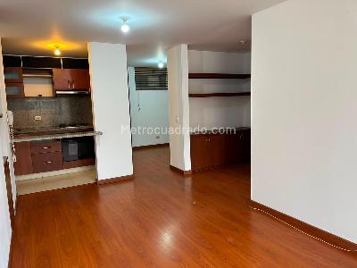 Apartamento en venta en Cedritos, Bogotá · foto 3 de 10