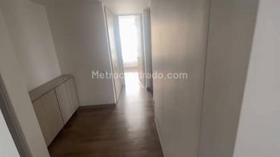 Apartamento de 3 alcobas en venta en Cedritos Caobos, Bogotá, 80 m² · foto 9 de 9